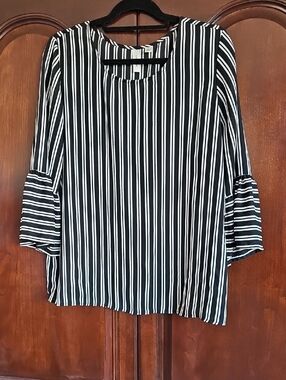Tacera Black & White Vertical Stripe Bell Sleeve Top